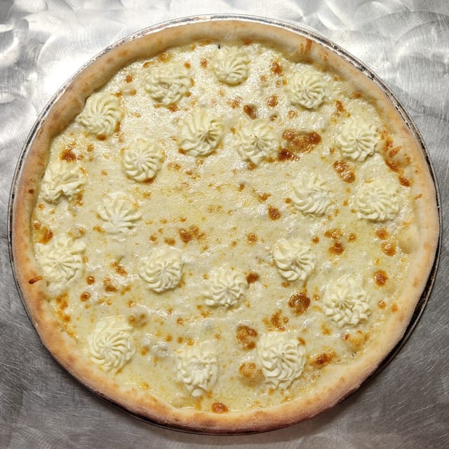 Bianca Pizza.