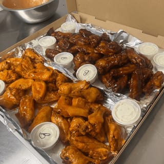Bone-In Jumbo Wings